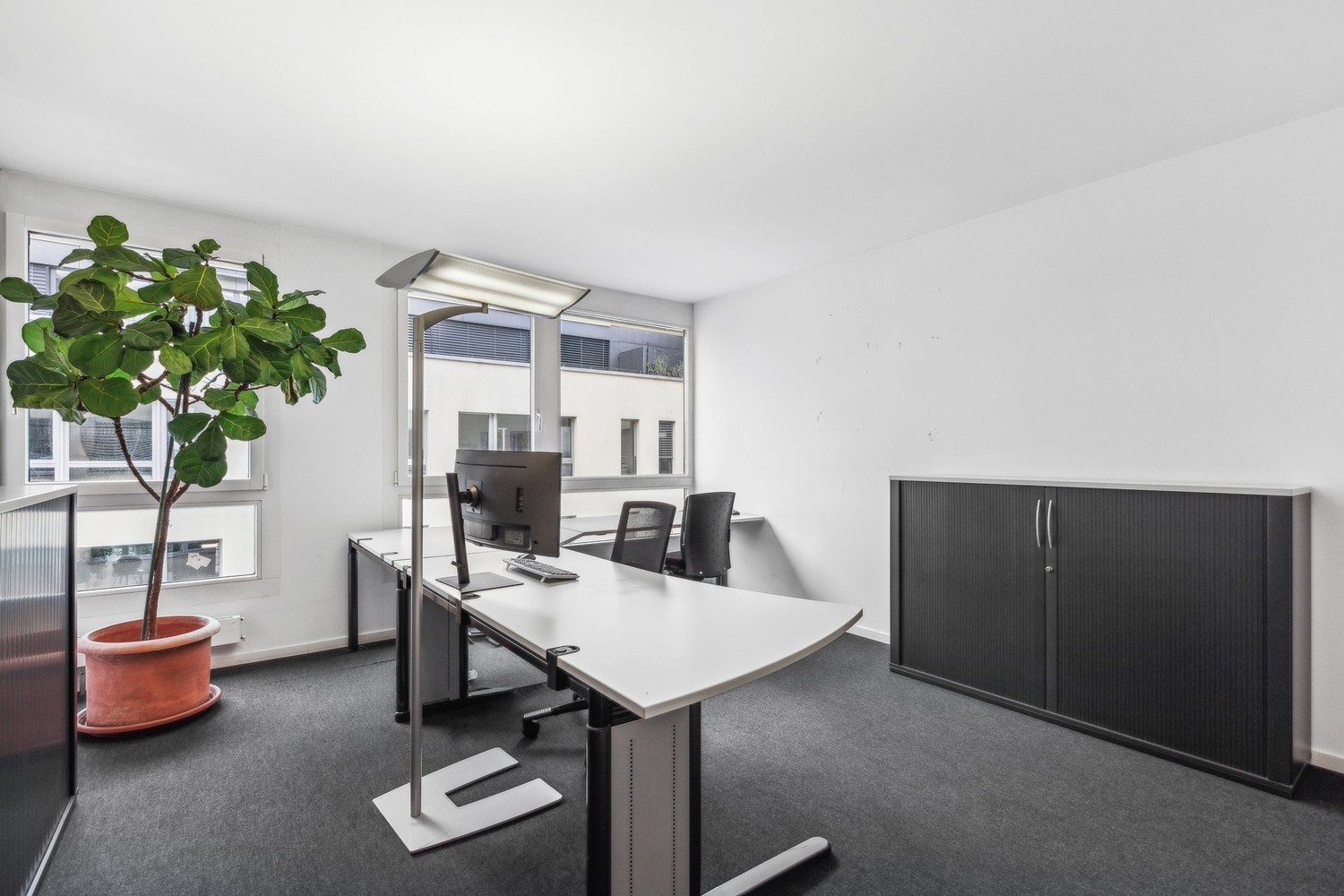 827m² bureau