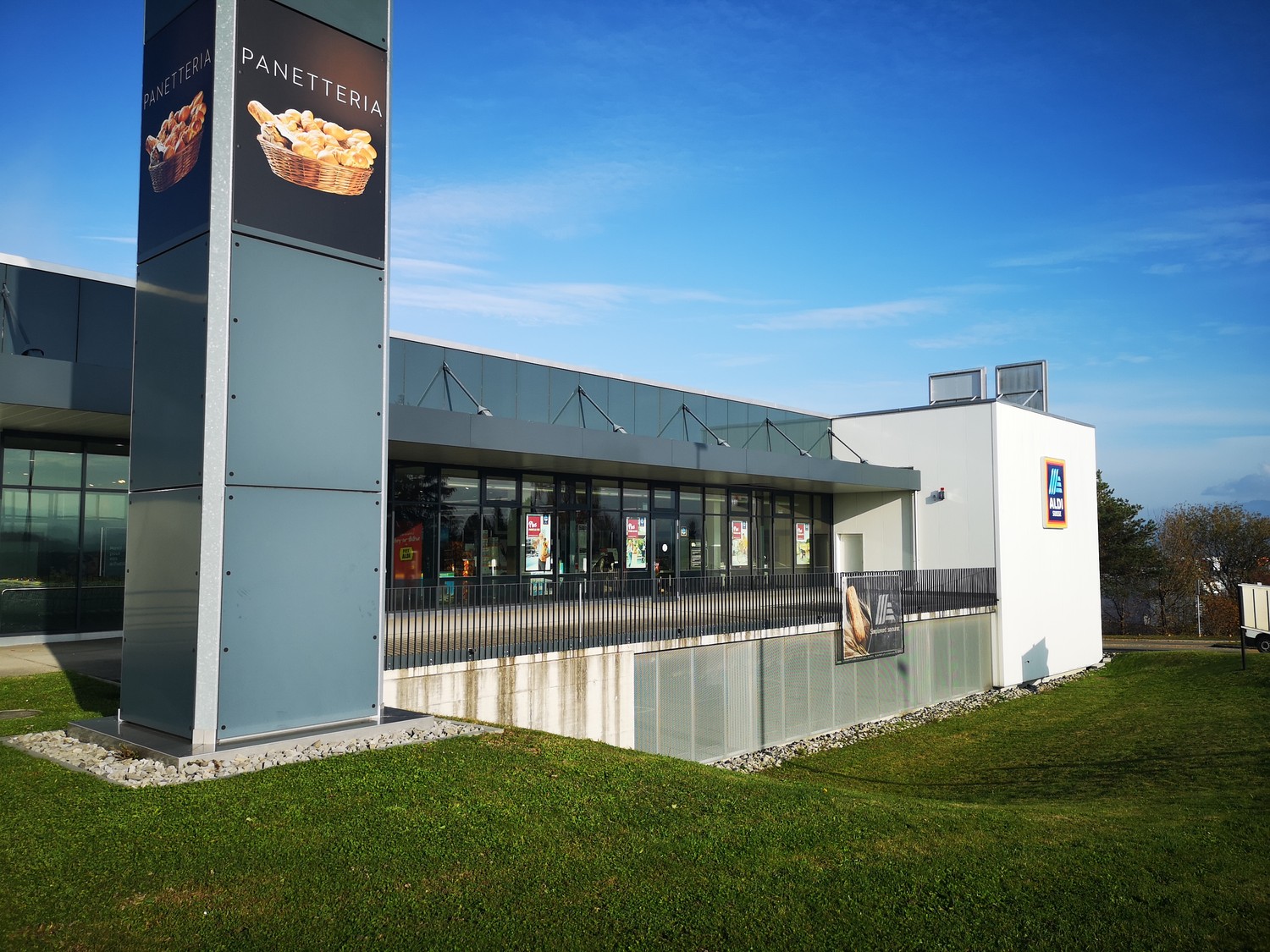2486m² commercial