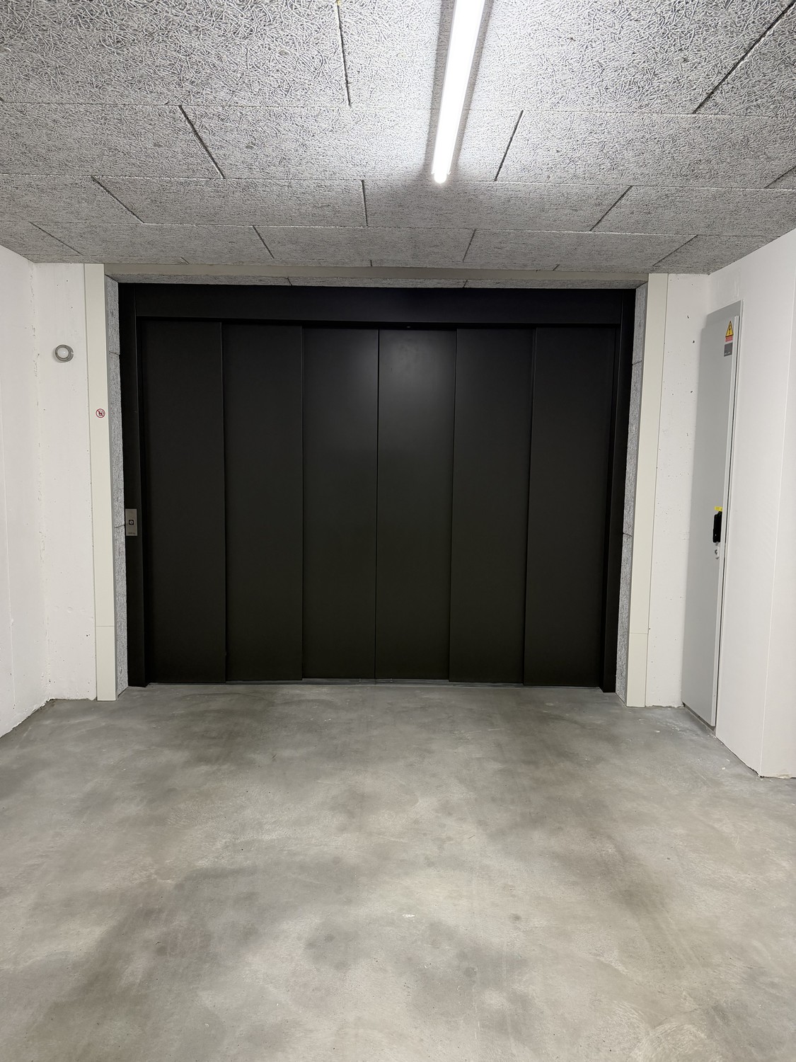 Place souterraine de 12-14m², photo 2 sur 2