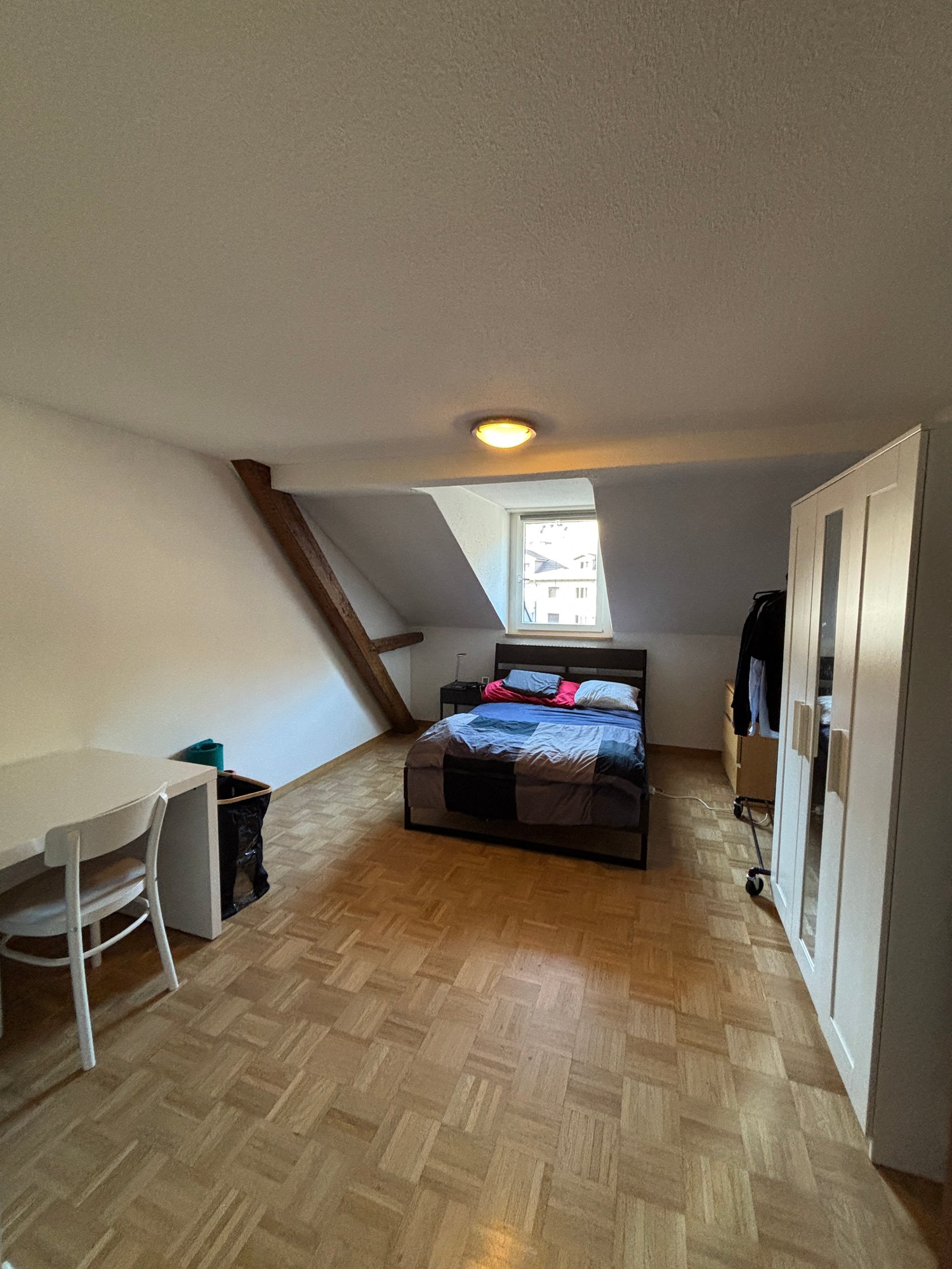 Chambre en colocation, photo 2 sur 8