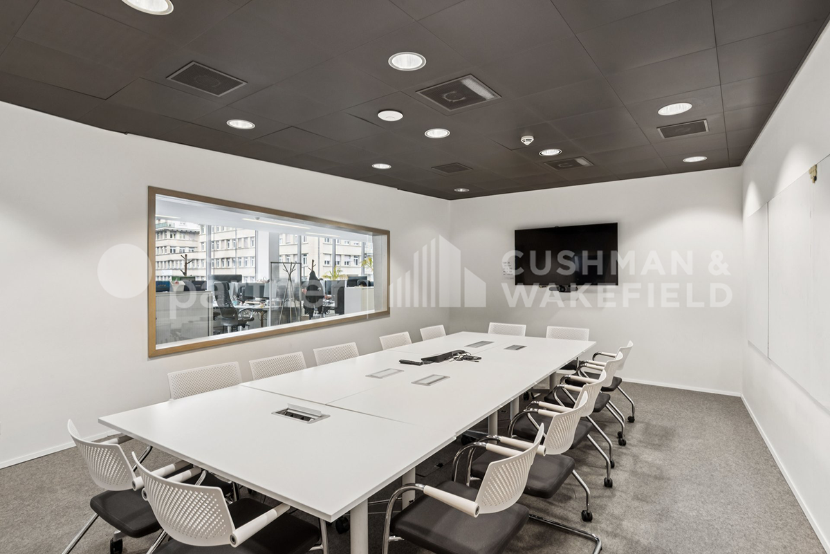 650m² office, photo 3 sur 10