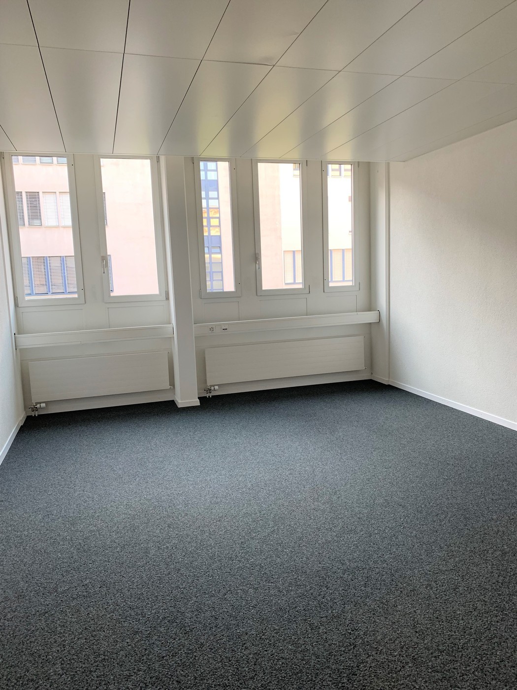 193m² office