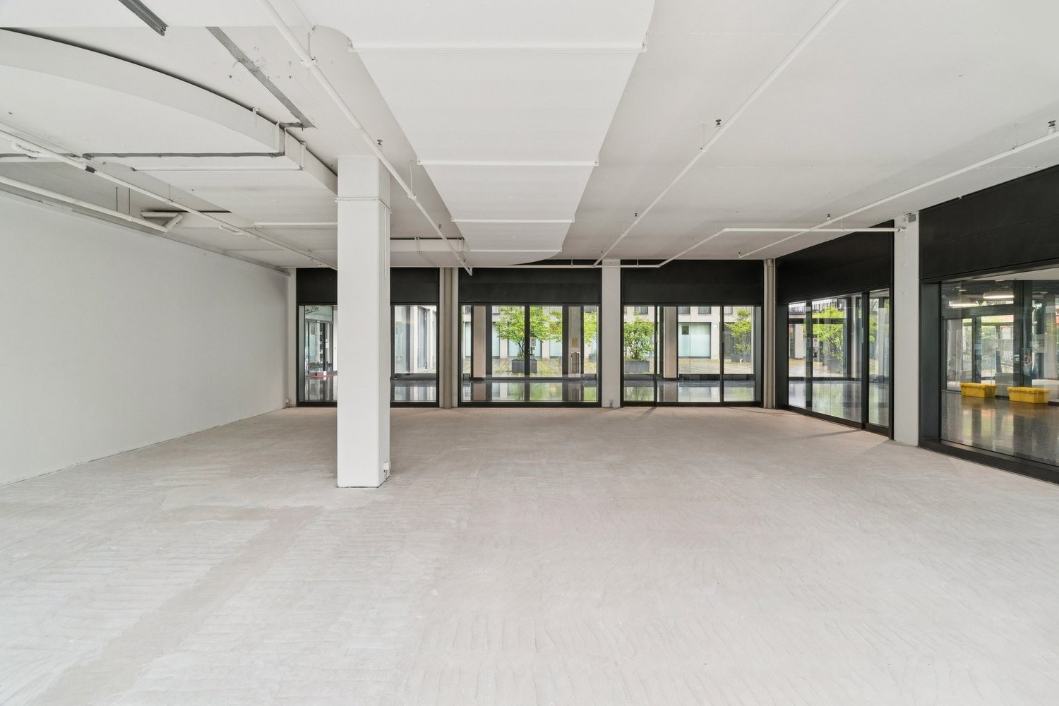 Magasin de 107m², photo 9 sur 10