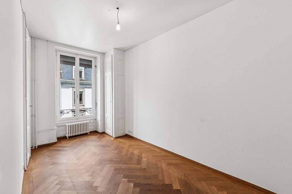 8 rooms apartment, photo 7 sur 10