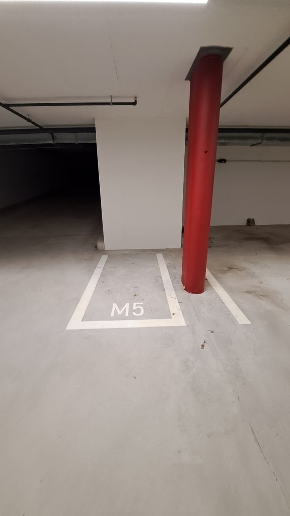 Place de stationnement couverte pour vélo