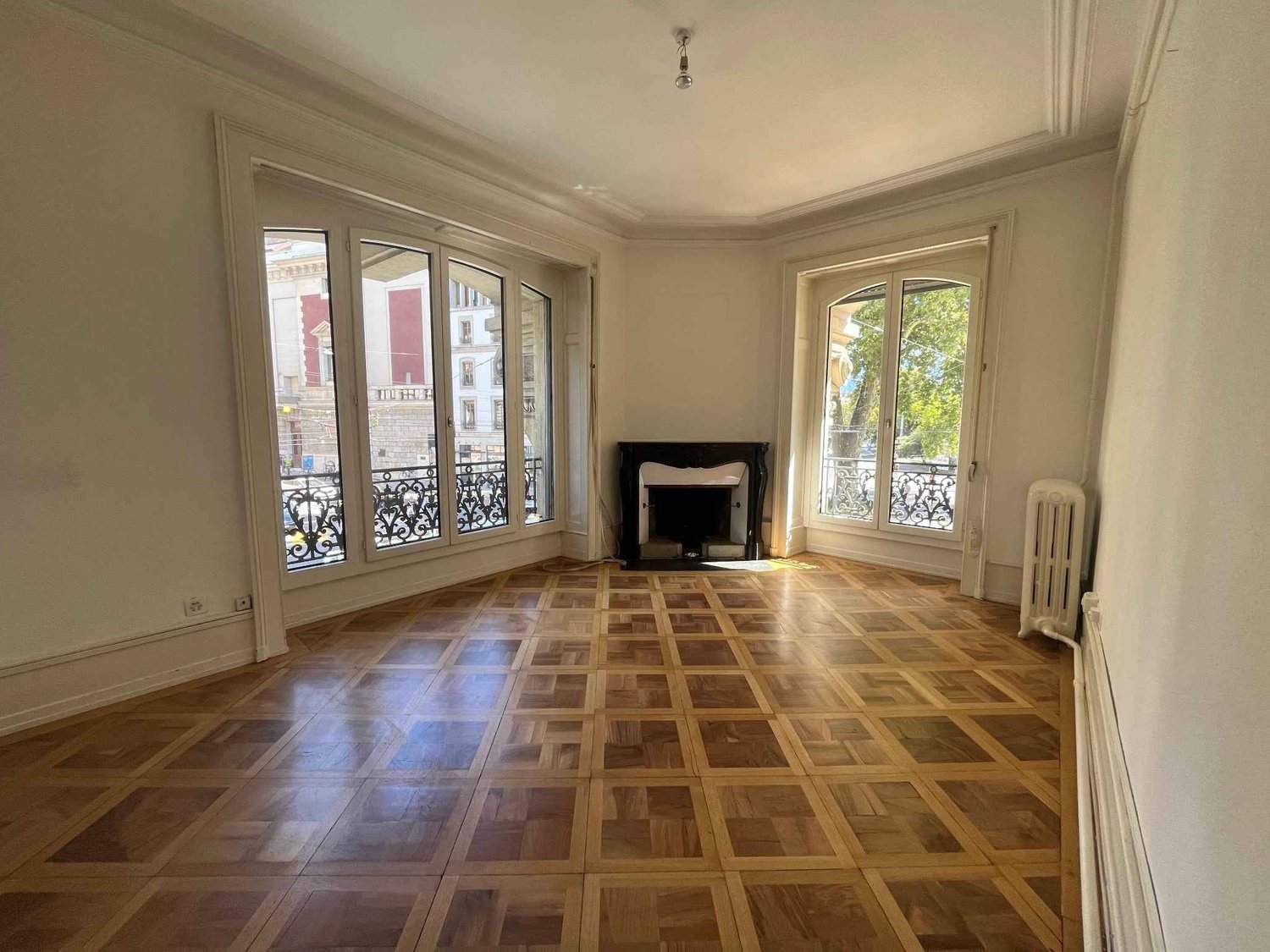 67m² office, photo 1 sur 8