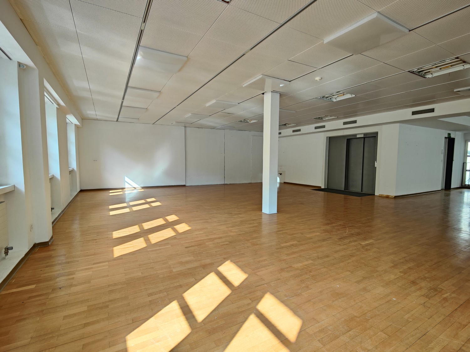 129m² bureau