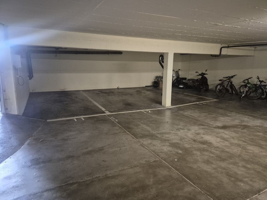 Place de parc souterrain, photo 2 sur 2