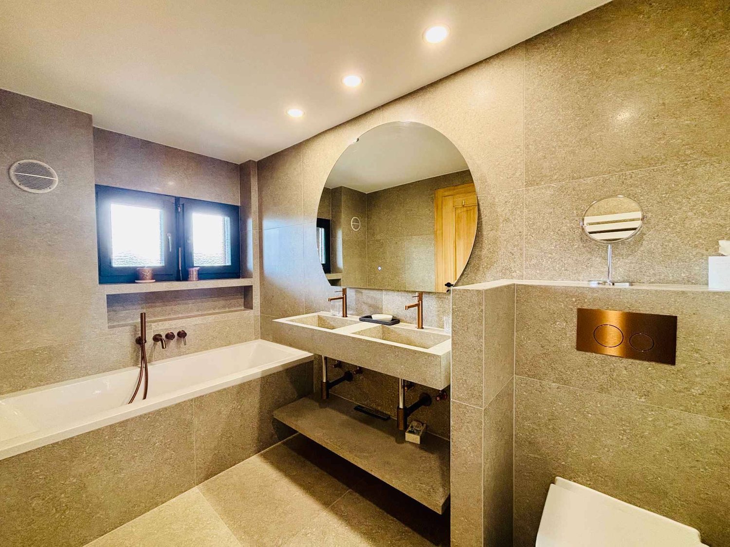 5 rooms furnished flat, photo 4 sur 10