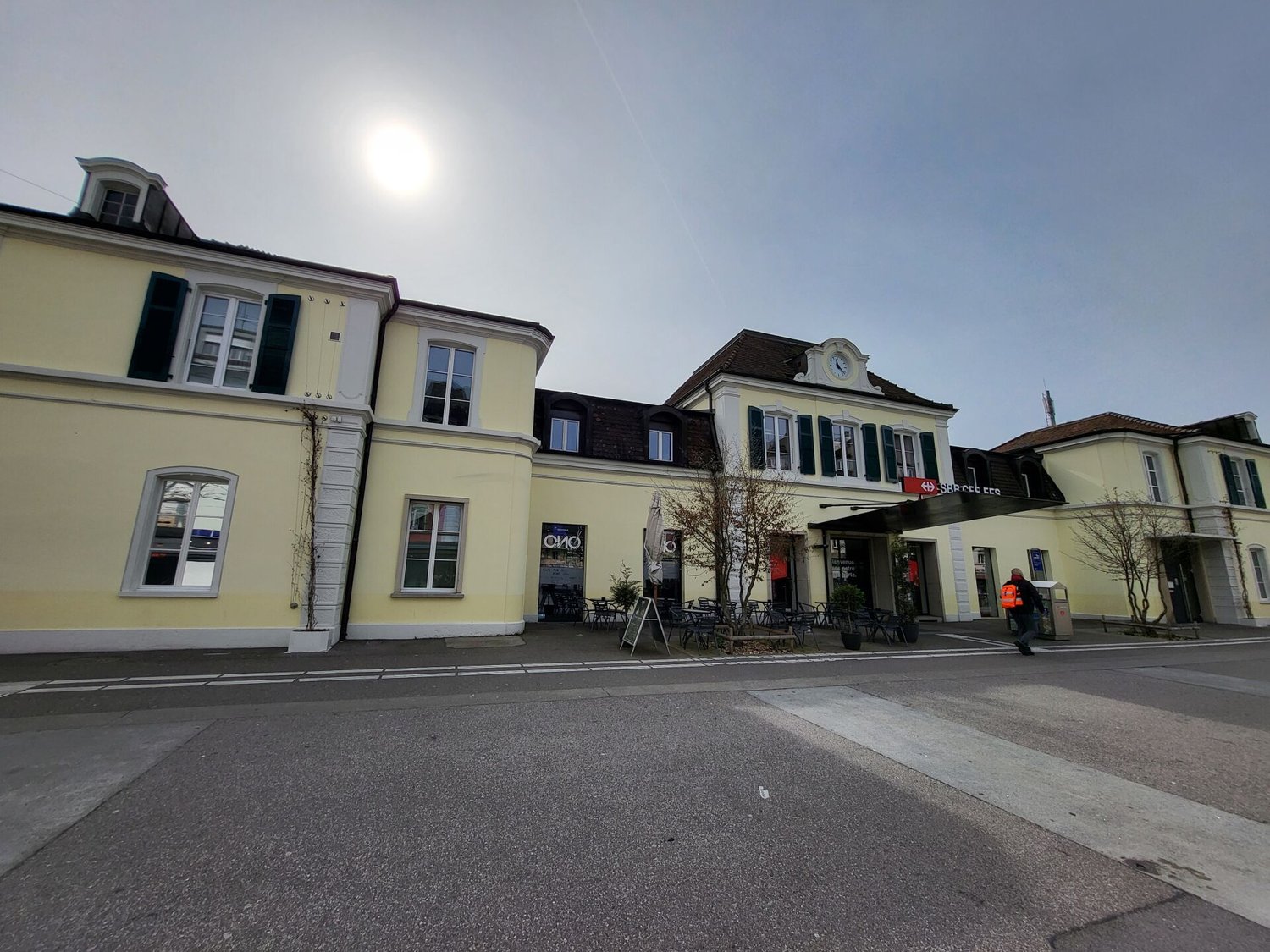 129m² commercial