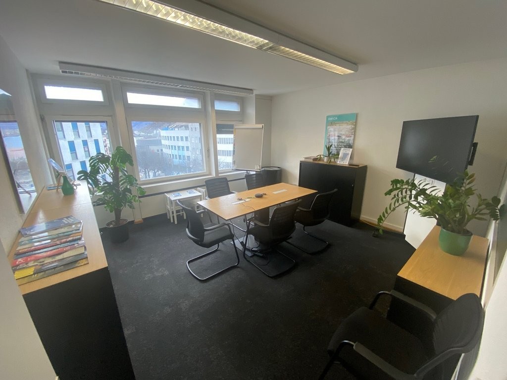 85m² office