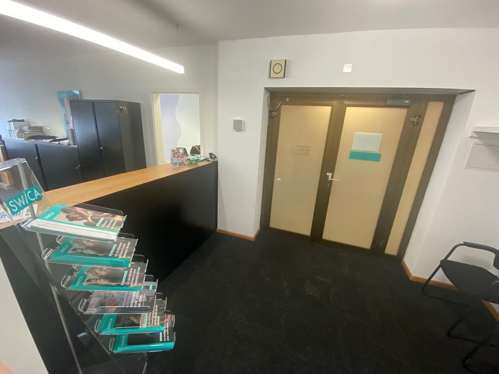 85m² office