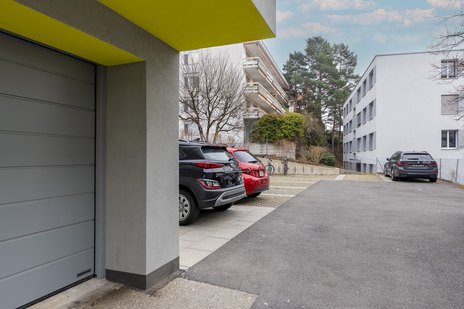Appartement 1 pièce

Ce charmant appartement à Chailly offre une atmosphère chaleureuse.
Entièrement équipé, il est parfait pour un séjour confortable.

Situé dans l'un des quartiers résidentiels les plus prisés de Lausanne, il se trouve dans un secteur calme avec un charme de village.

Supermarchés, photo 7 sur 7