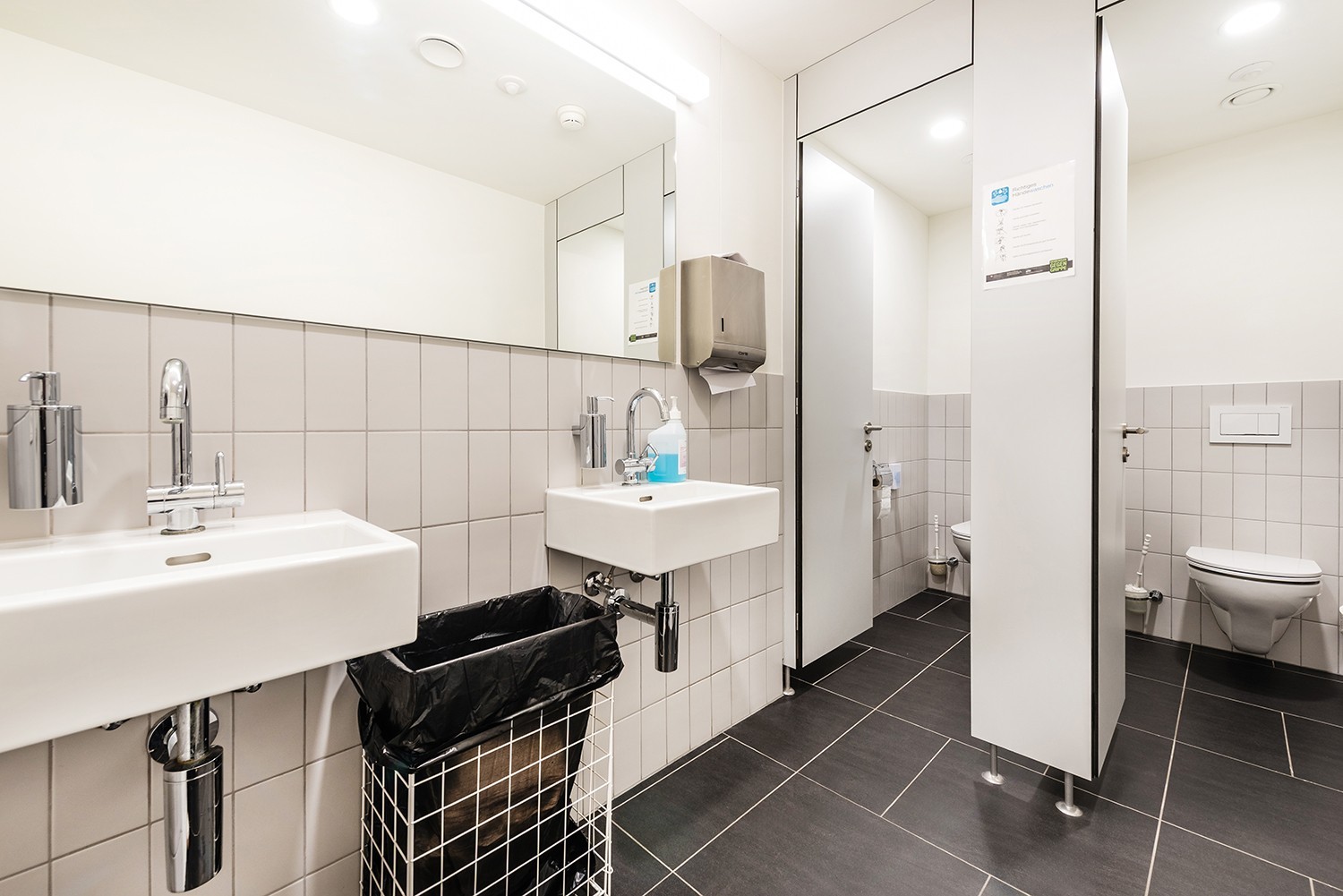376m² commercial