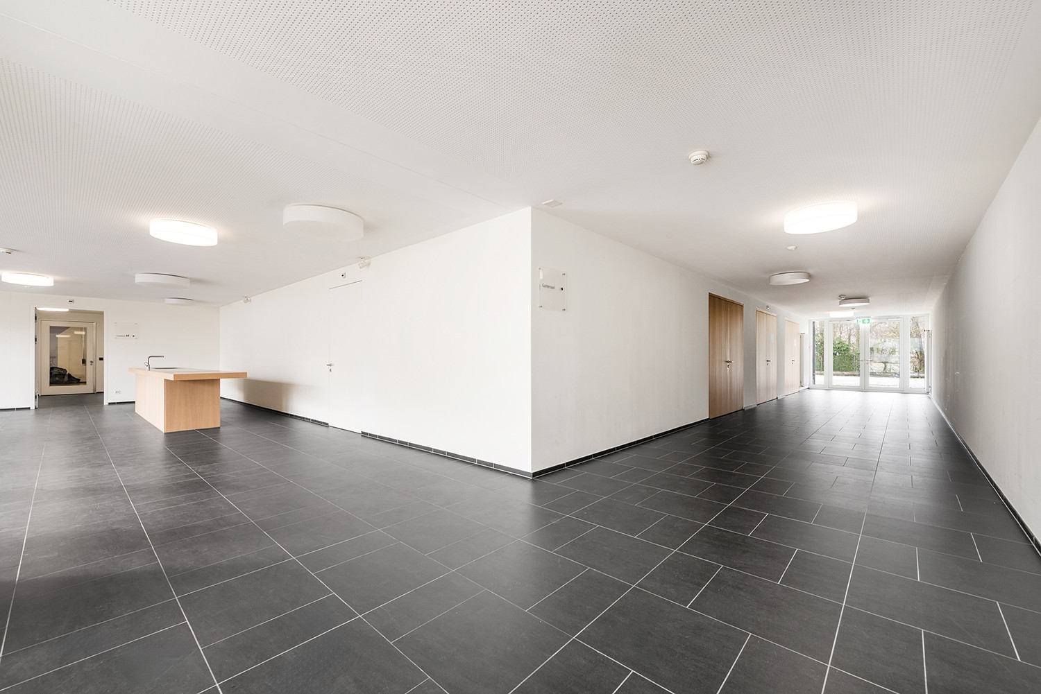 376m² commercial