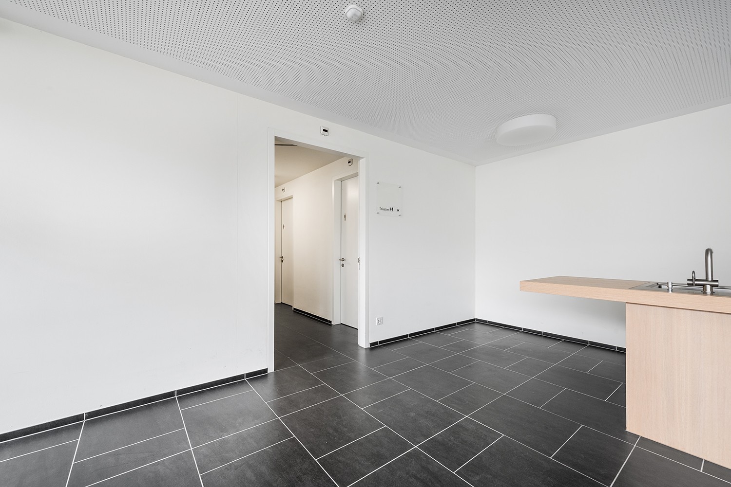 376m² commercial