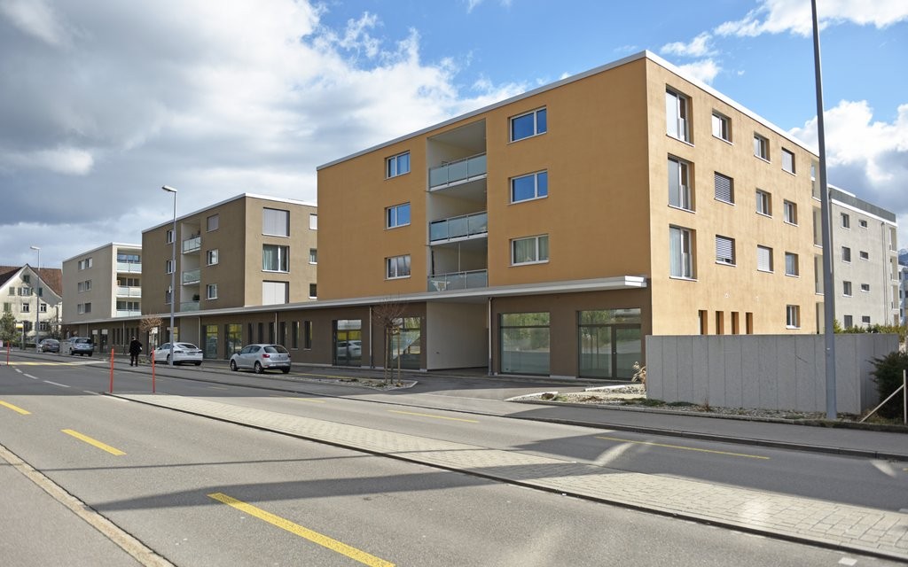 85m² commercial