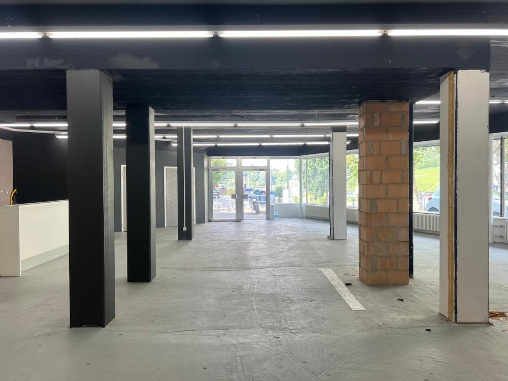 Magasin de 400m²