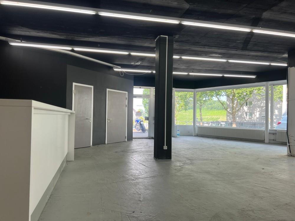 Magasin de 400m²