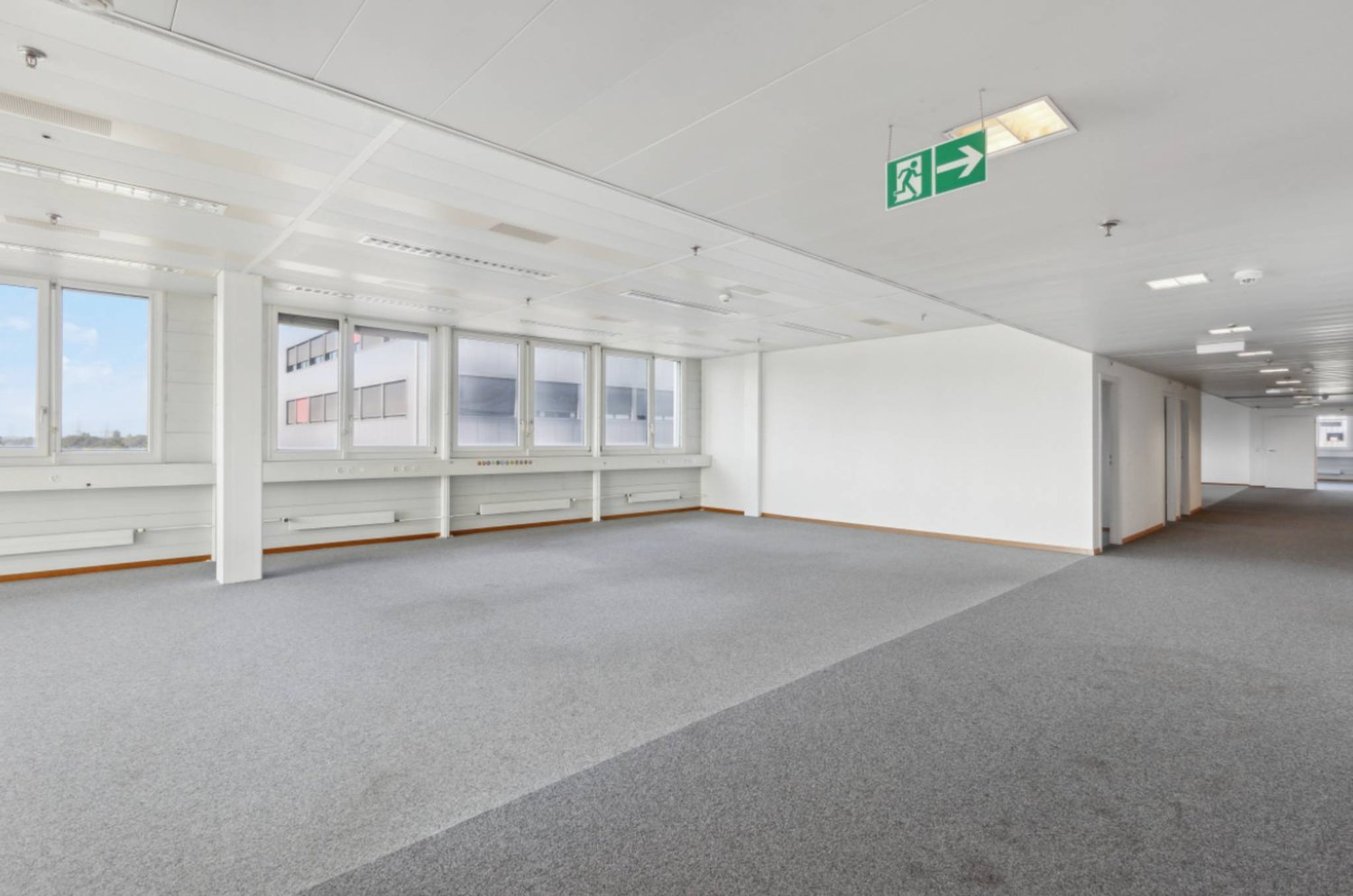 118m² office