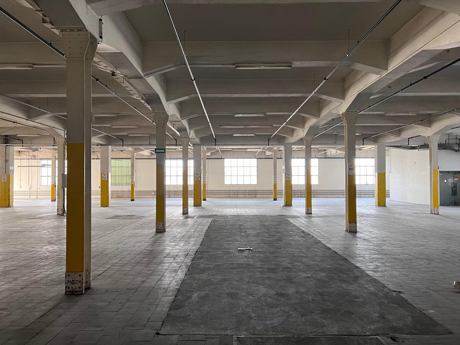 486m² commercial, photo 5 sur 5