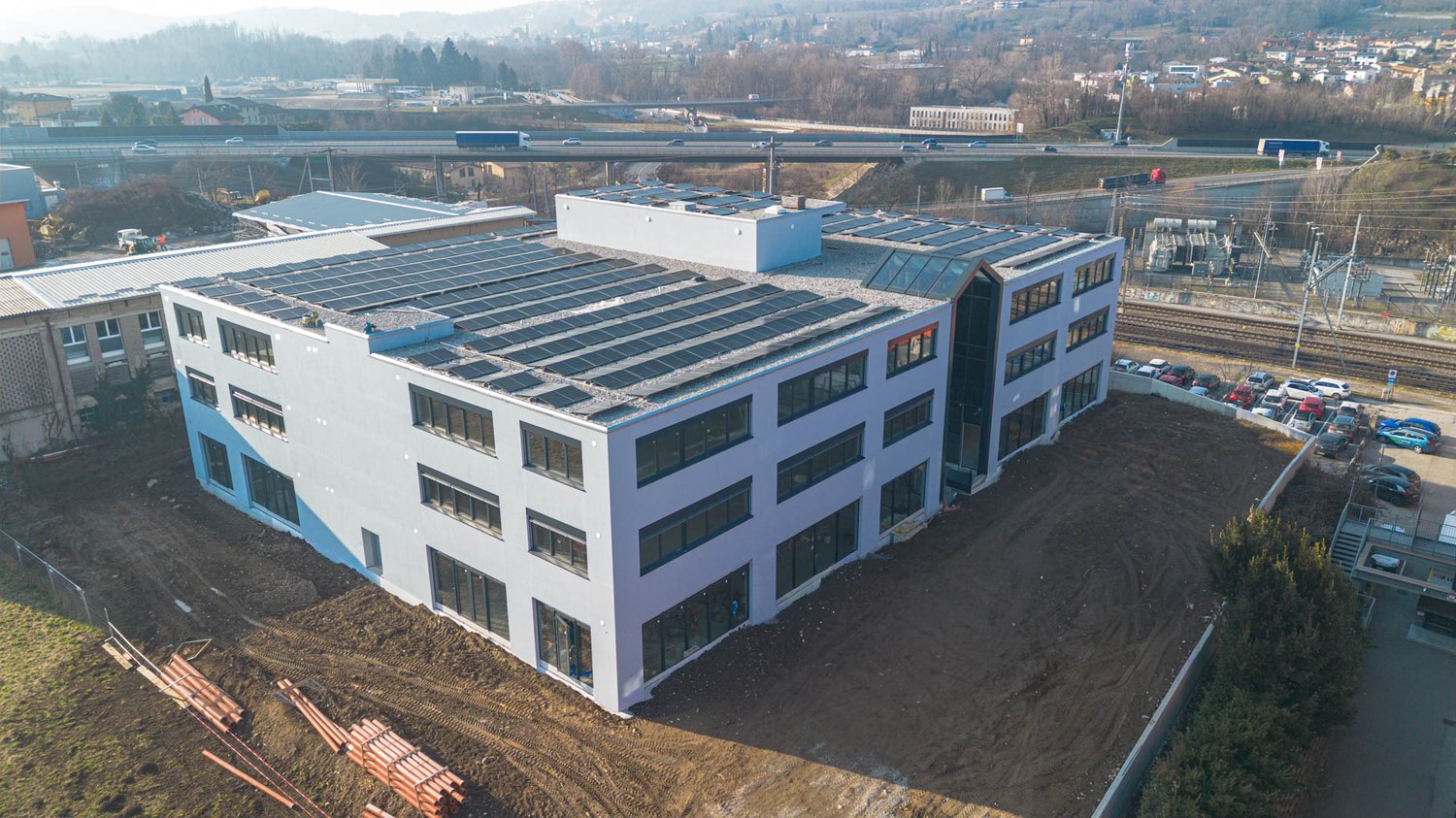 5000m² objet industriel, photo 2 sur 8
