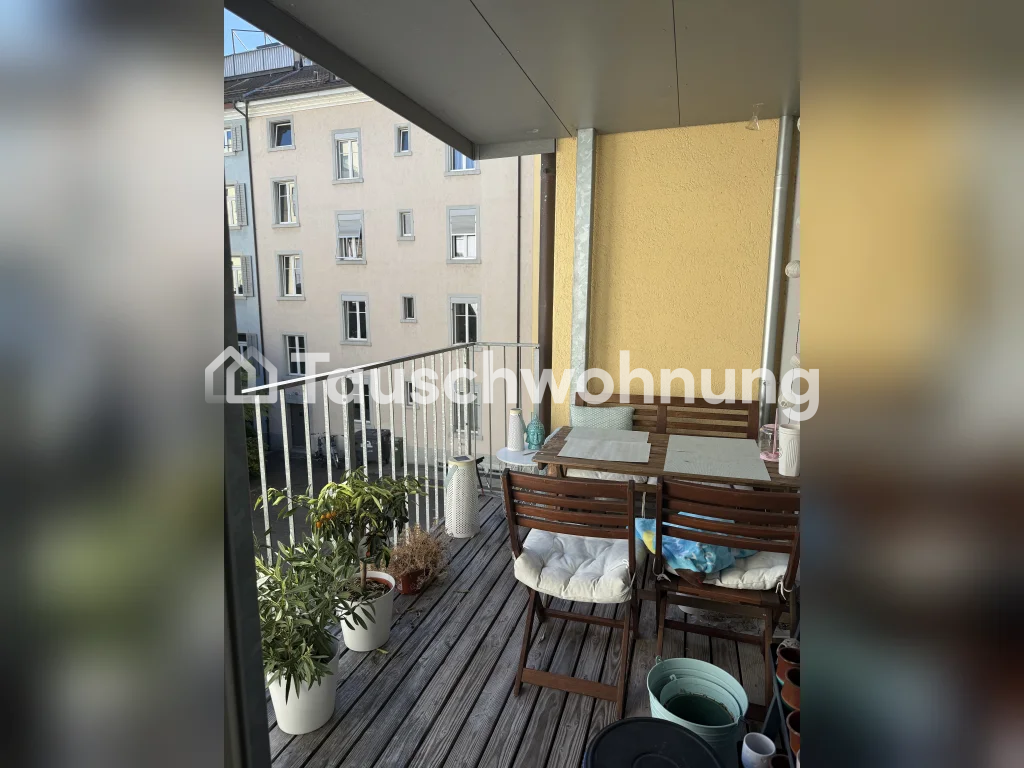 Échange mon appartement chaleureux de 3,5 pièces dans le Kreis 8 de Zurich contre un appartement plus grand avec au moins 4 pièces ! Mon appartement offre 80 m² de surface habitable et coûte 3500 CHF charges comprises. Discutons-en et nous trouverons peut-être le match parfait pour un échange !, photo 2 sur 6