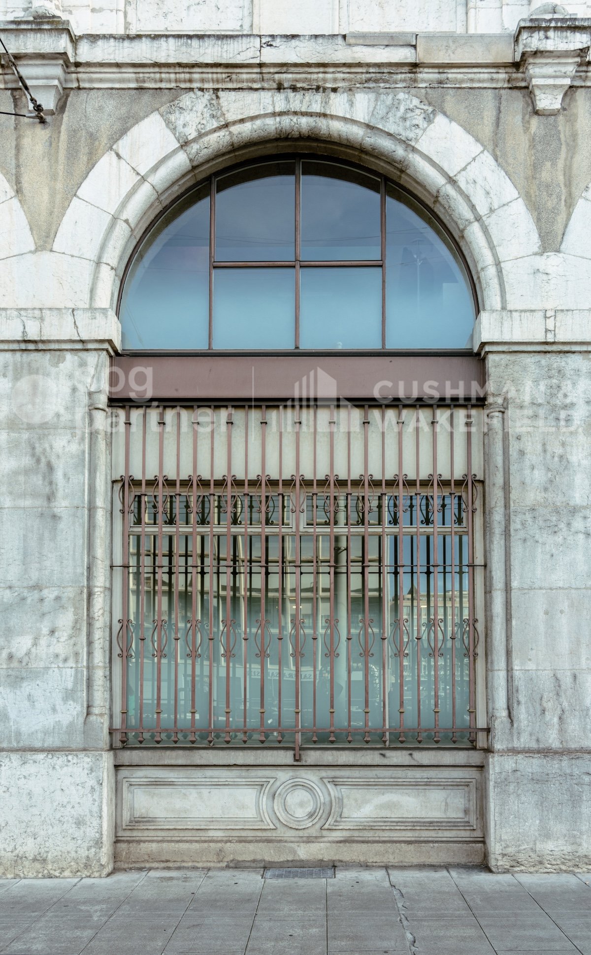 2360m² office