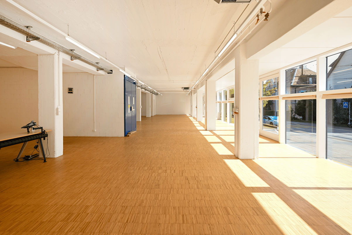 654m² commercial, photo 2 sur 8