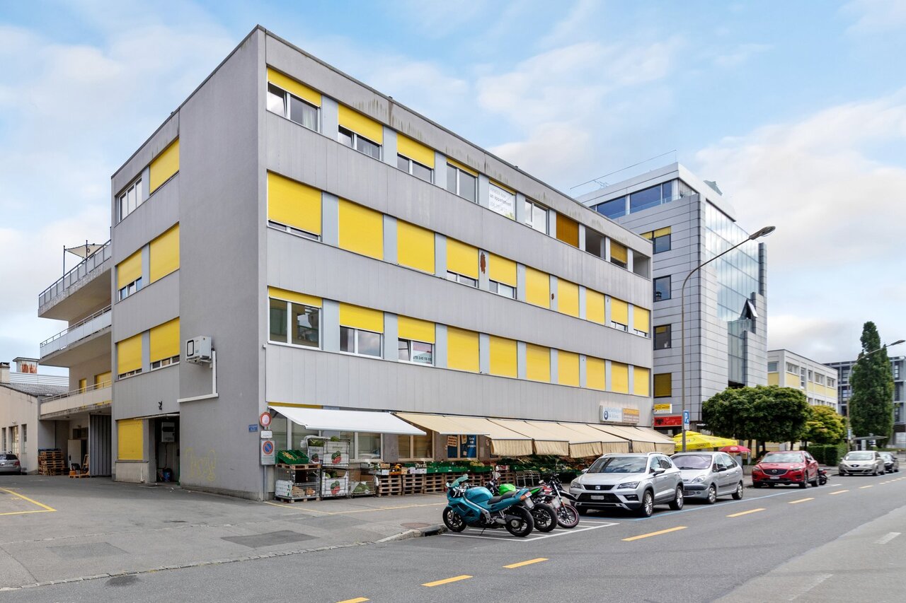 65m² office