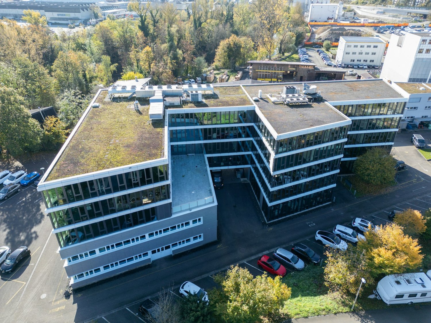 192m² bureau, photo 1 sur 7