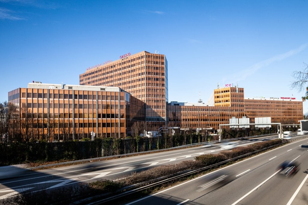 730m² office, photo 1 sur 10