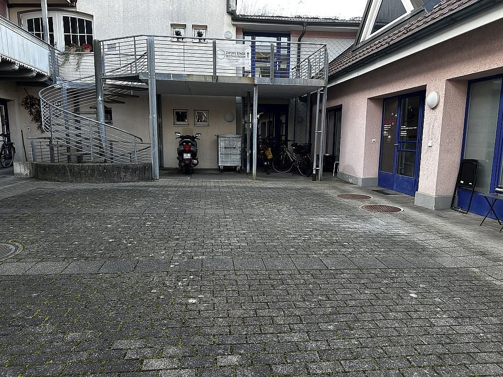 143m² commercial, photo 3 sur 10