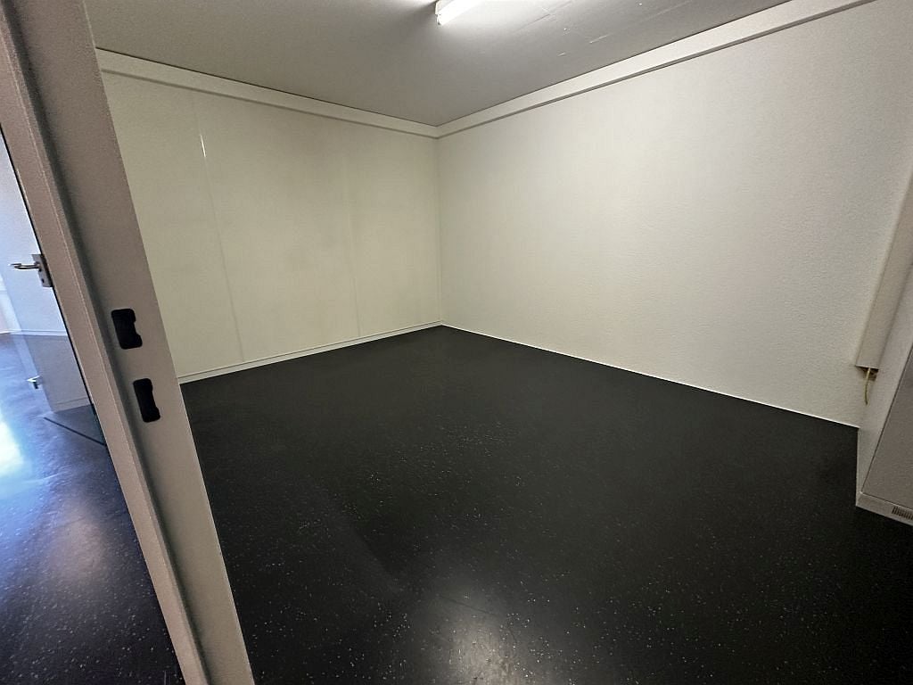 143m² commercial, photo 6 sur 10