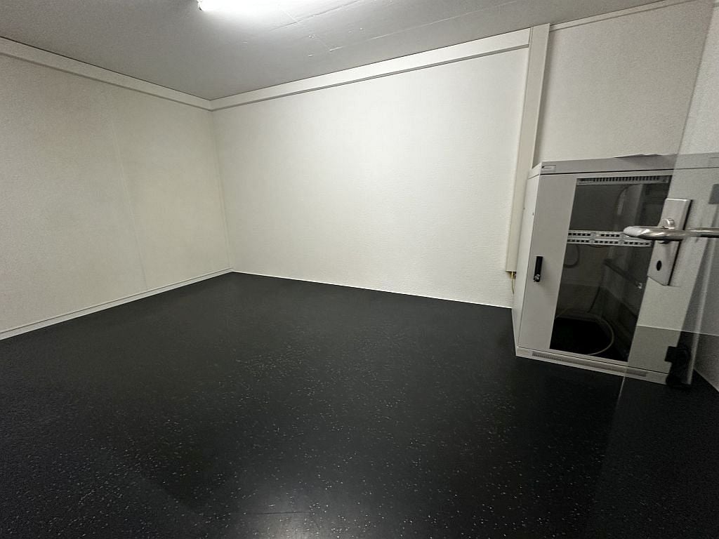 143m² commercial, photo 7 sur 10