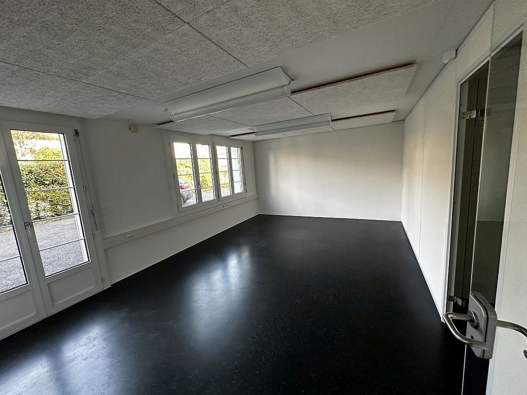 143m² commercial, photo 9 sur 10