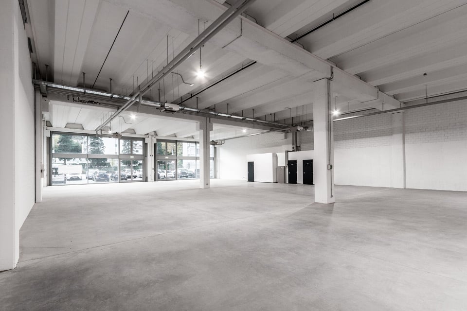 676m² department store, photo 1 sur 10