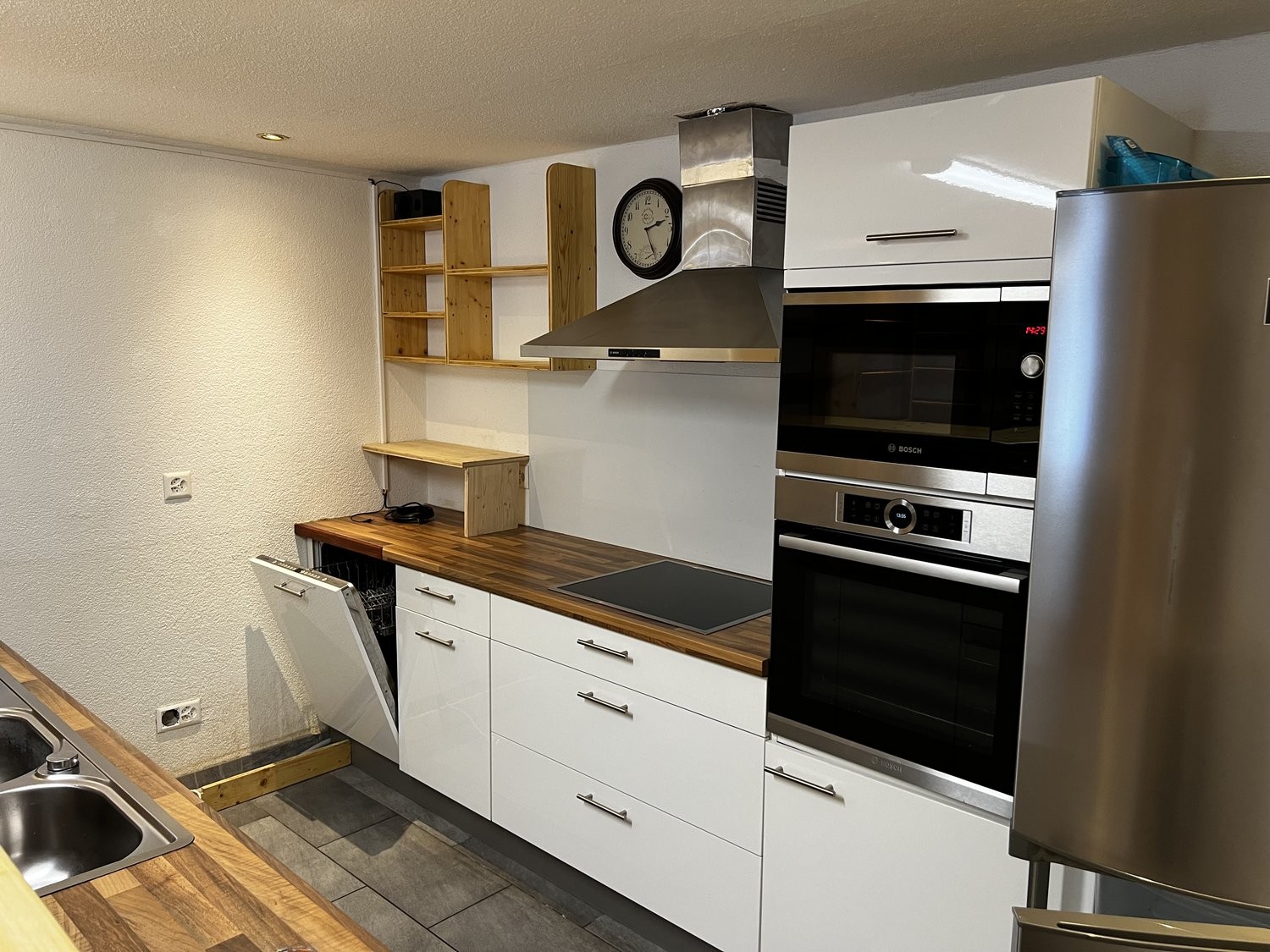 48m² shop, photo 1 sur 6