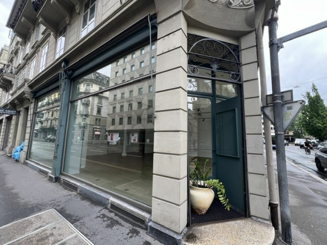 83m² commercial