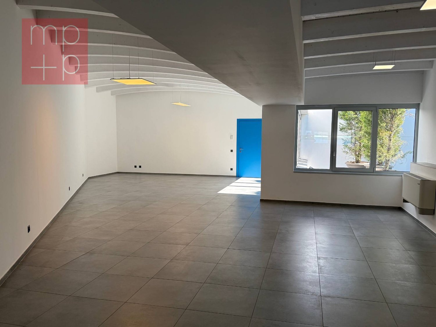 96m² bureau