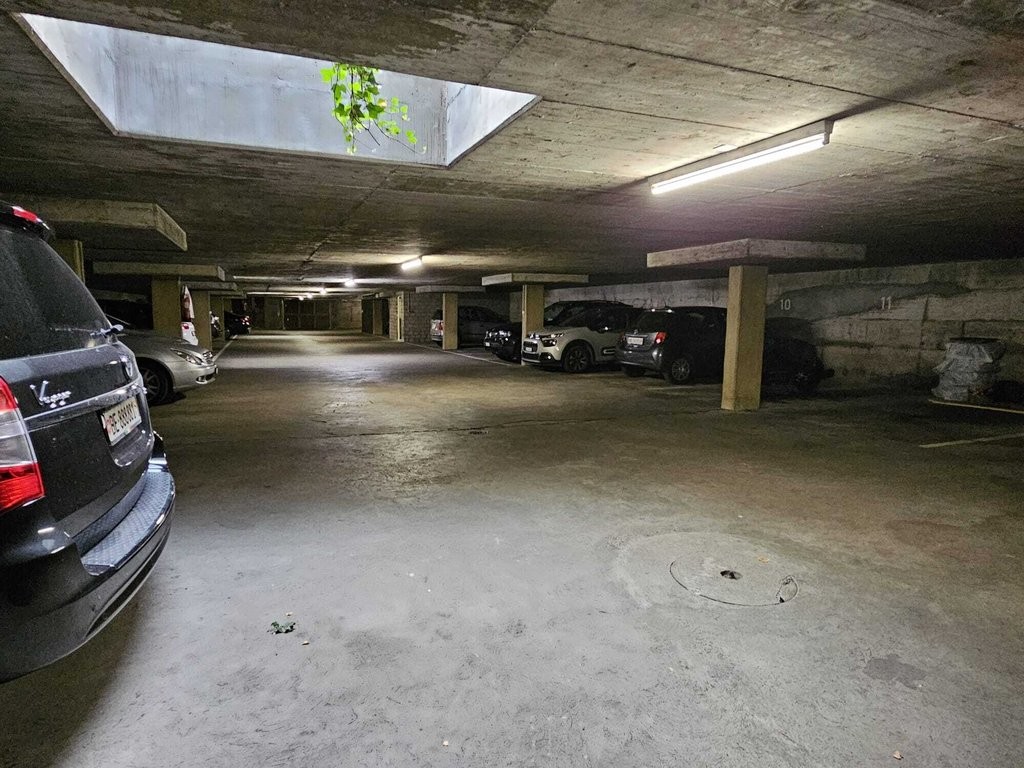 Place de parking souterrain
