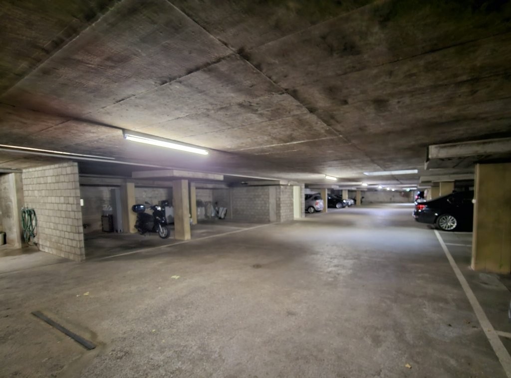 Place de parking souterrain