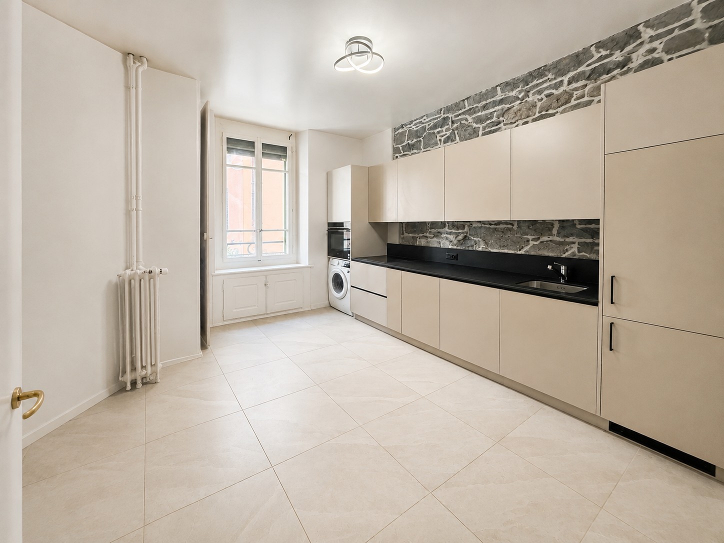 4 rooms apartment, photo 1 sur 8
