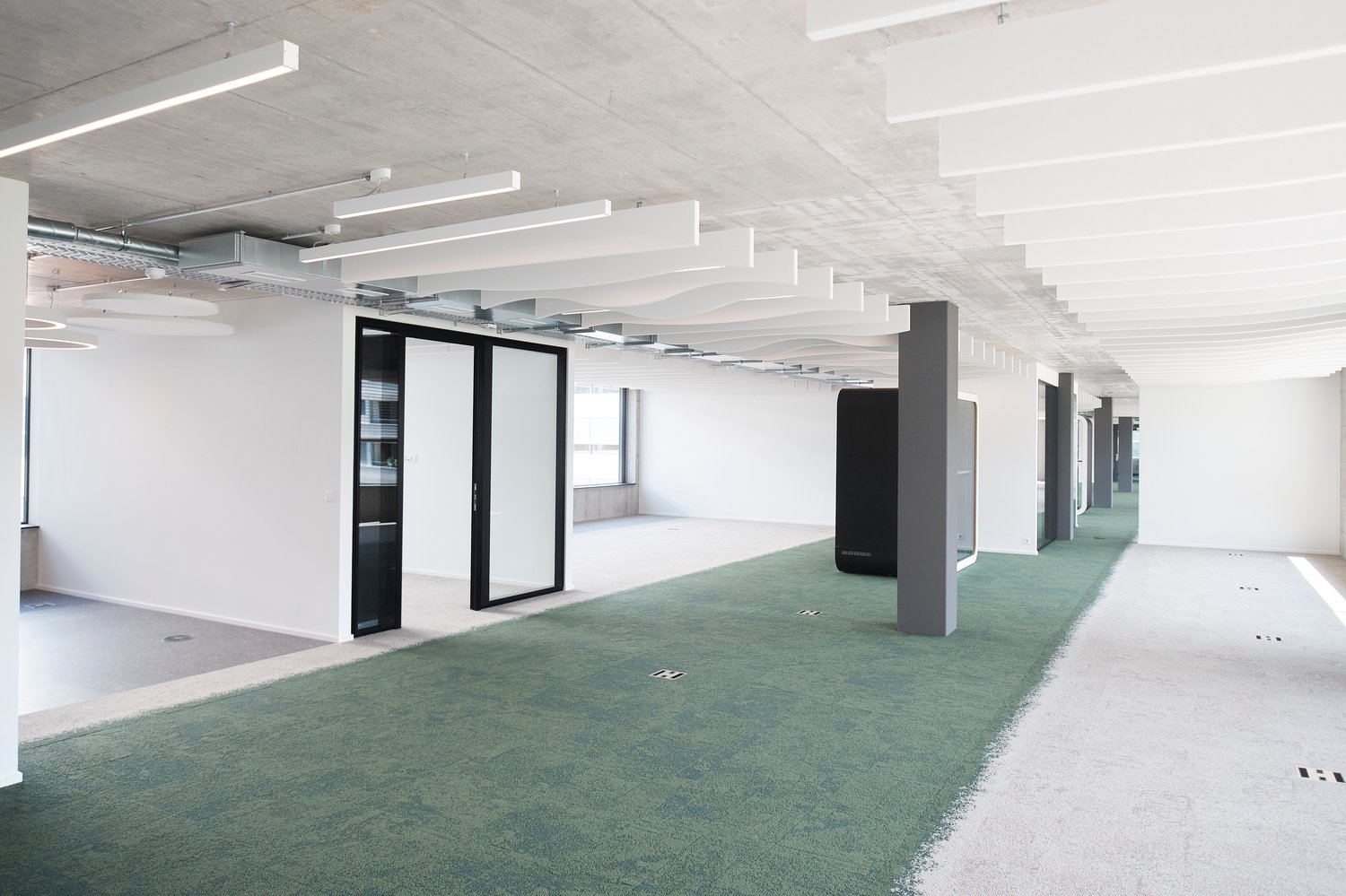 251m² bureau, photo 3 sur 10