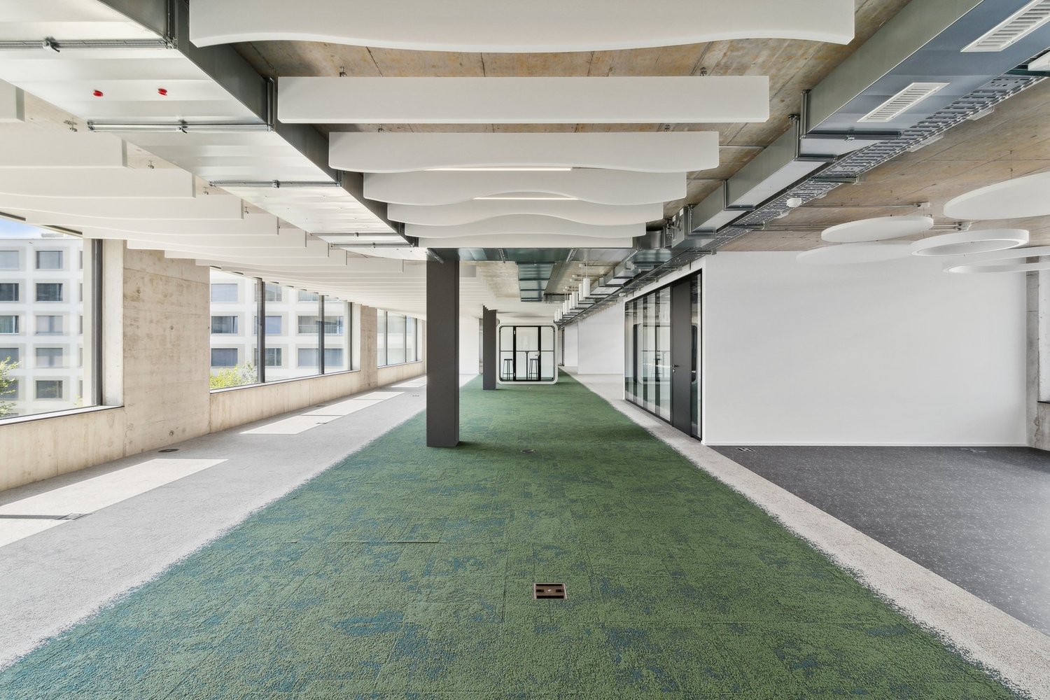 251m² bureau, photo 4 sur 10