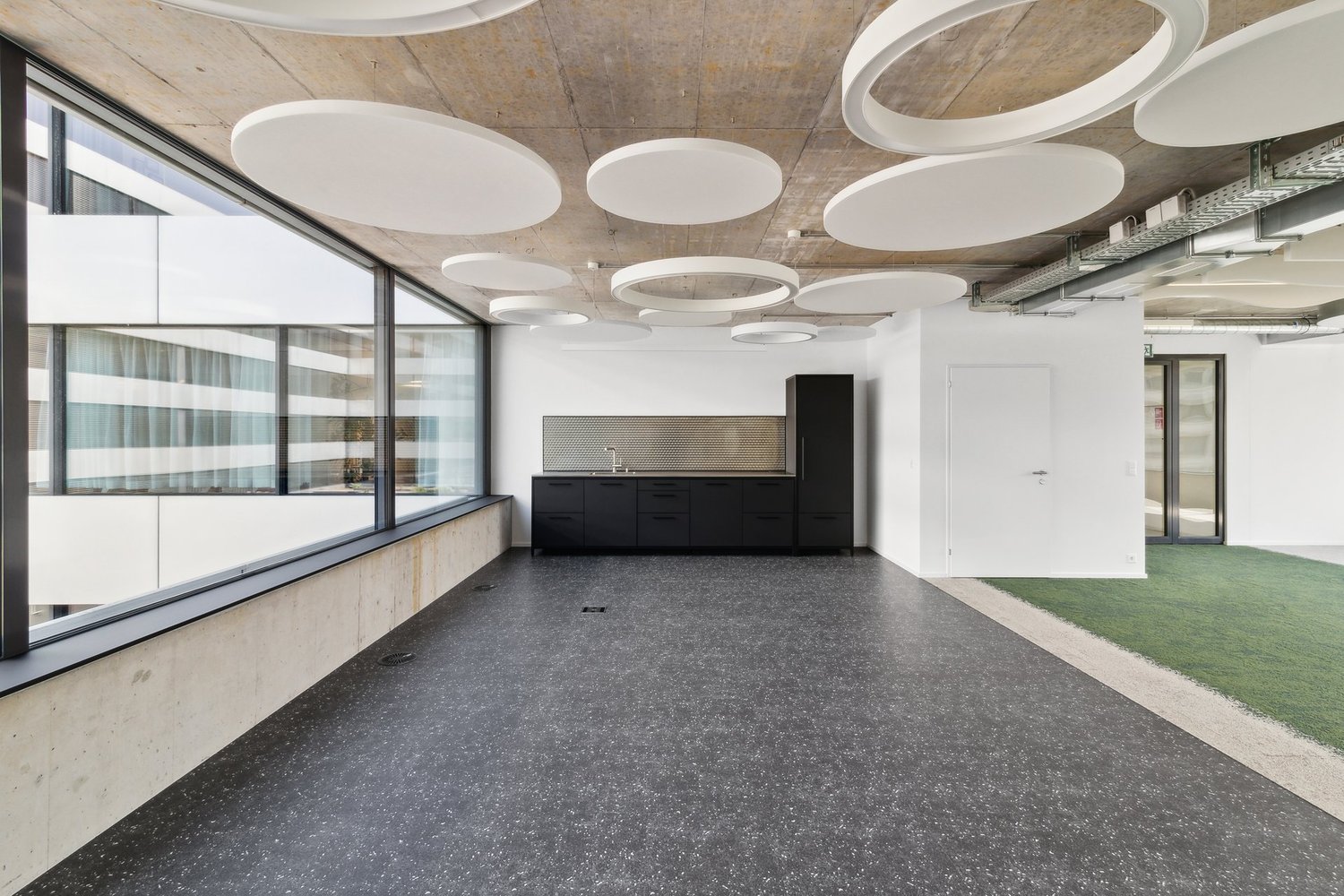 251m² bureau, photo 5 sur 10