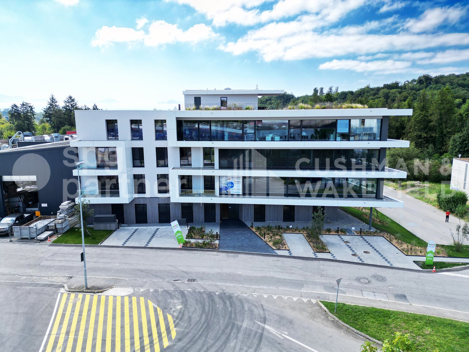150m² office