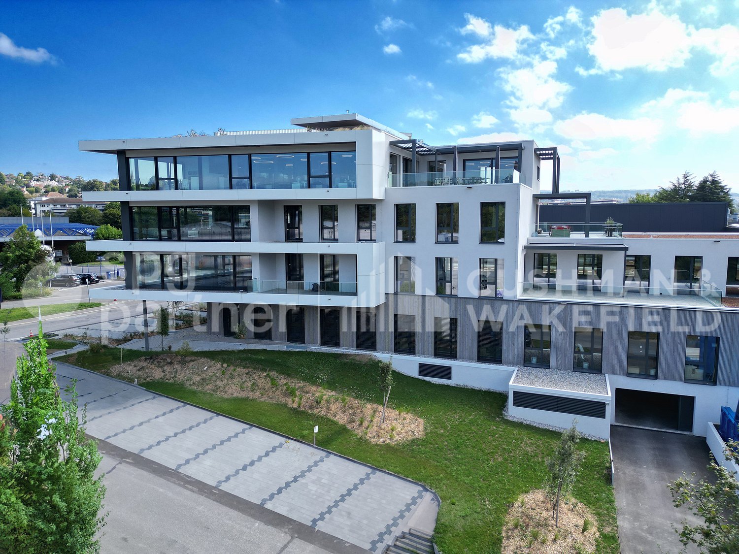 150m² office