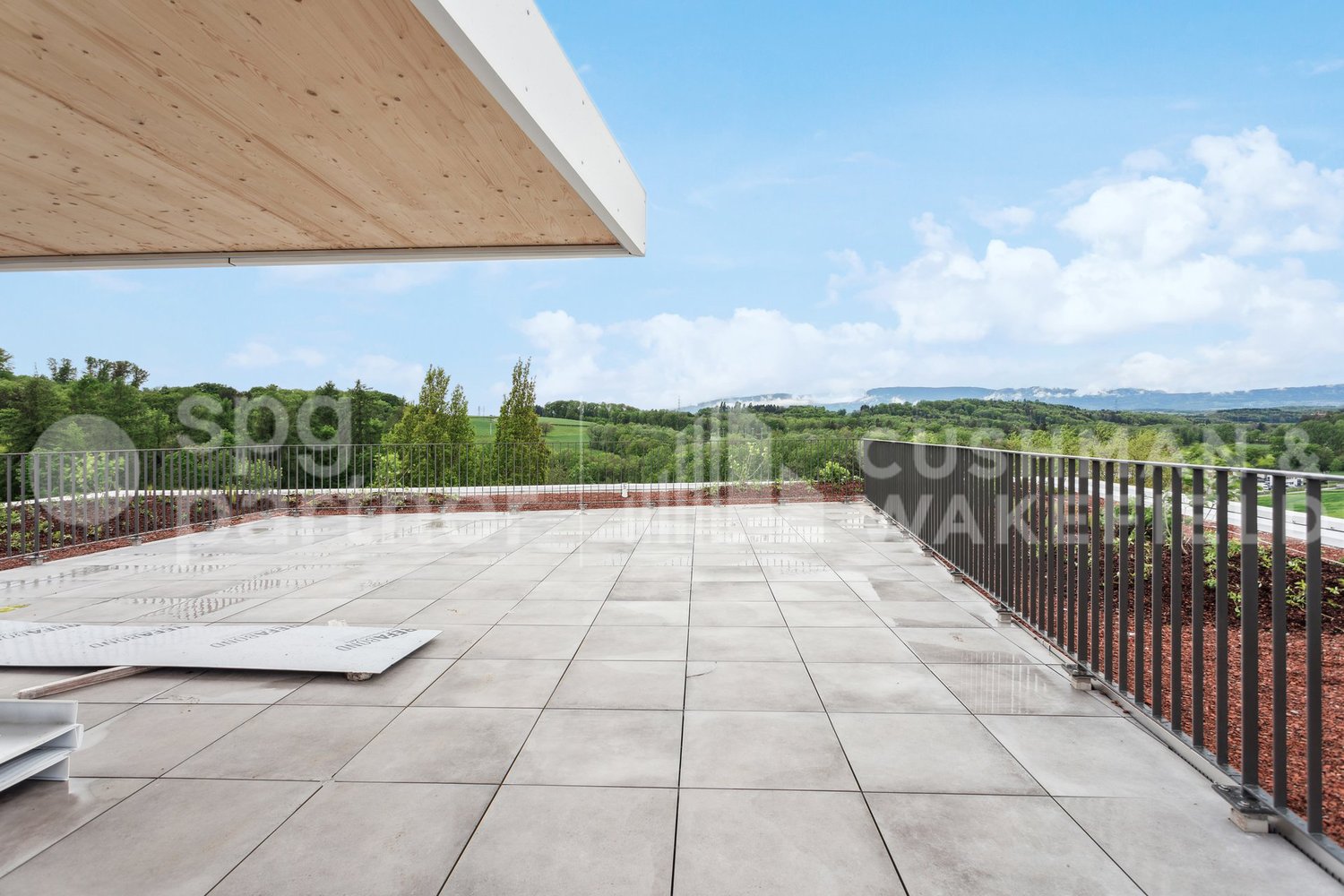 150m² office