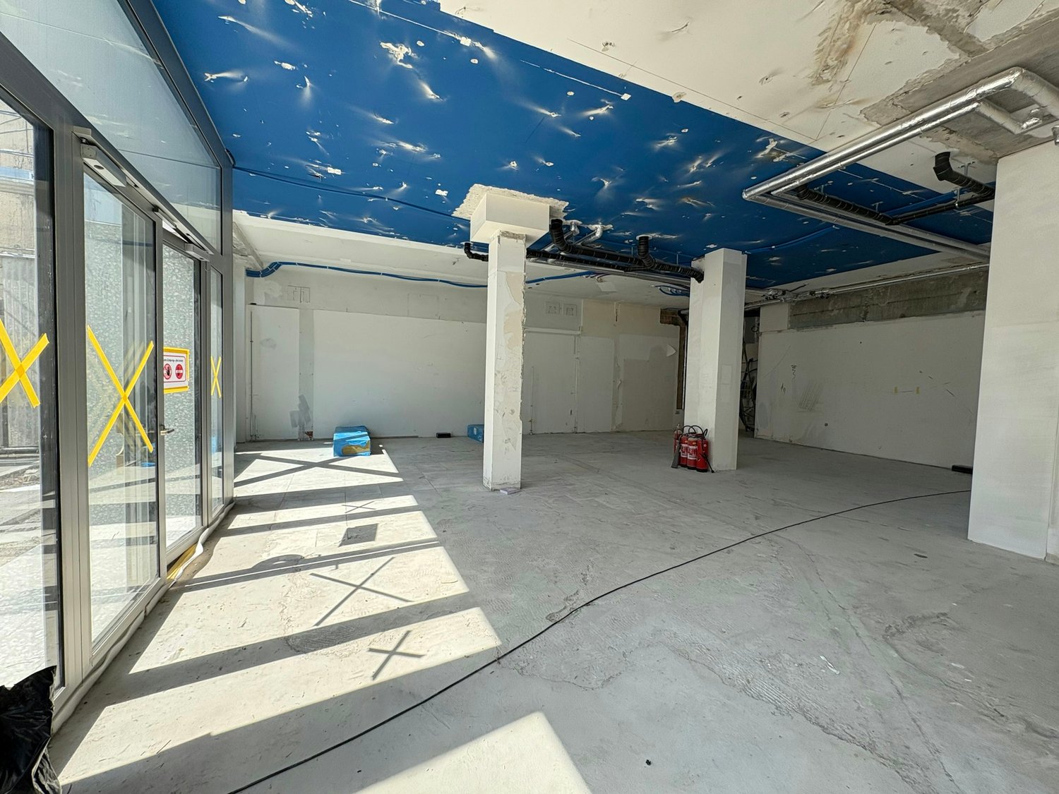 204m² commercial, photo 7 sur 10